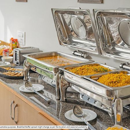 Itsy Hotels Rk Palace วาโดดารา ภายนอก รูปภาพ