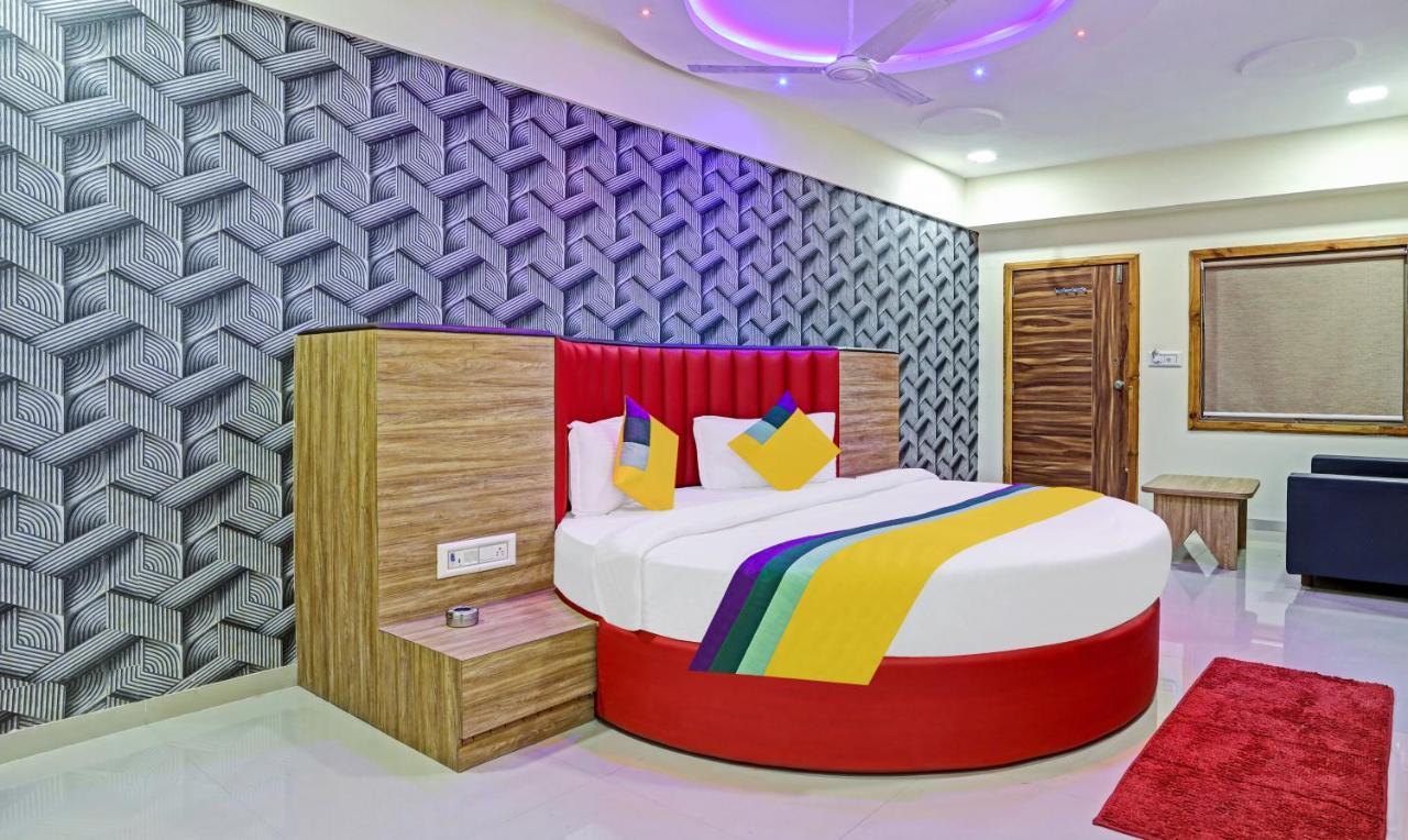 Itsy Hotels Rk Palace วาโดดารา ภายนอก รูปภาพ