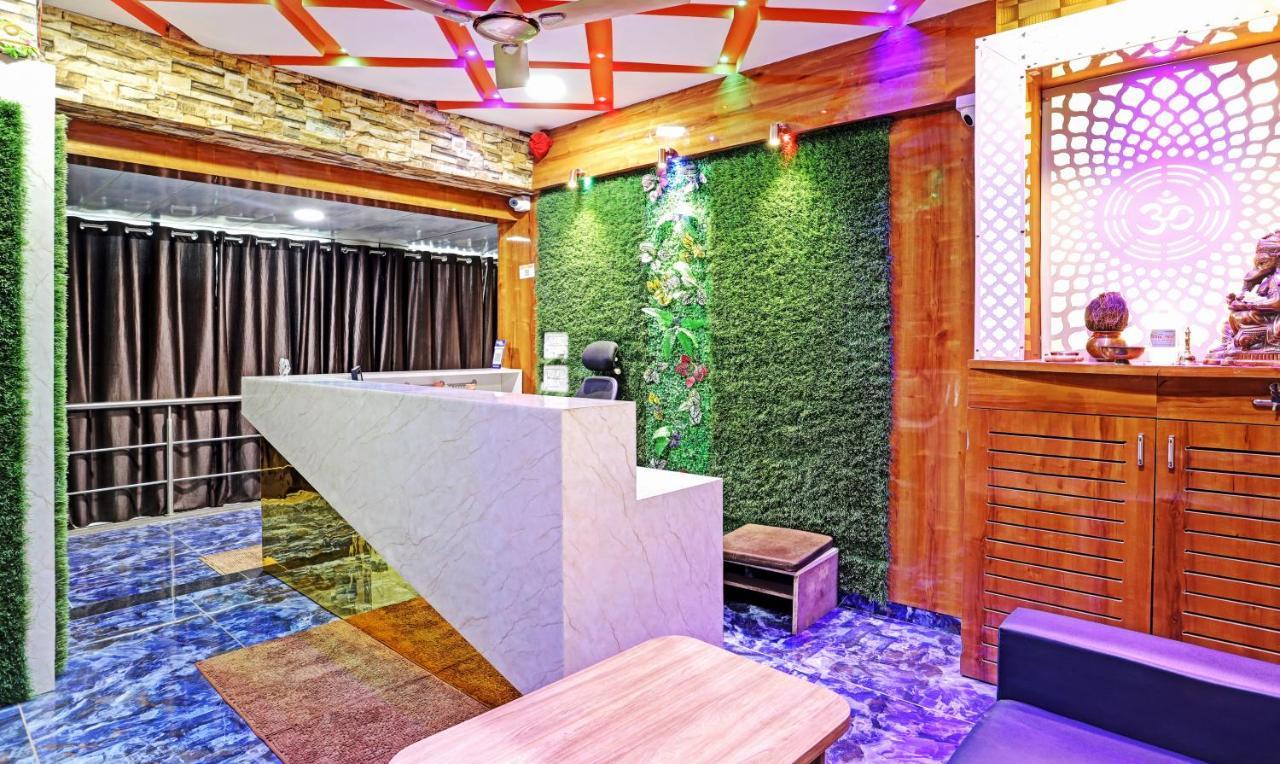 Itsy Hotels Rk Palace วาโดดารา ภายนอก รูปภาพ
